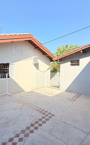 Casa à venda com 284m², 5 quartos e 5 vagasQuintal