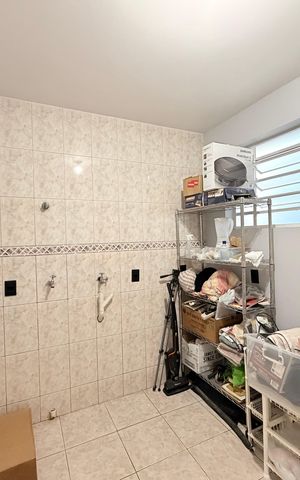 Casa à venda com 284m², 5 quartos e 5 vagasÁrea de Serviço