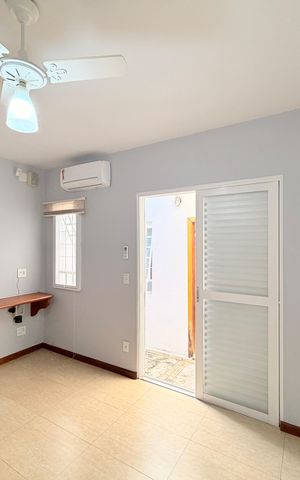 Casa à venda com 284m², 5 quartos e 5 vagasQuarto - Casa 2