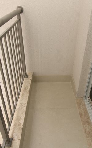 Apartamento à venda com 36m², 2 quartos e sem vagaVaranda da sala