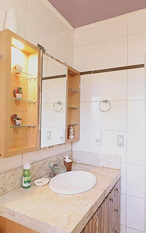 Casa à venda com 640m², 4 quartos e 3 vagasBanheiro social