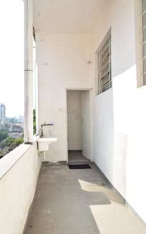 Casa à venda com 286m², 4 quartos e 2 vagasÁrea de Serviço da edícula