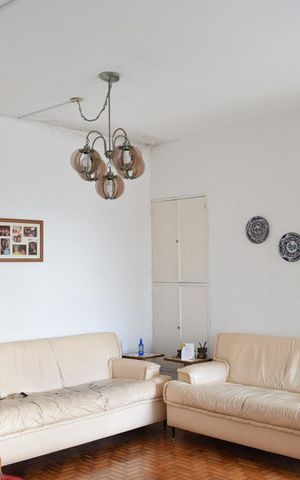 Casa à venda com 286m², 4 quartos e 2 vagasSala de estar