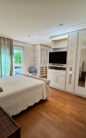 Casa de condomínio à venda com 450m², 4 quartos e 4 vagas Casa de condomínio à venda com 450m², 4 quartos e 4 vagasSuite master