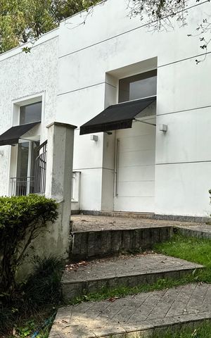 Casa de condomínio à venda com 450m², 4 quartos e 4 vagas Casa de condomínio à venda com 450m², 4 quartos e 4 vagasEntrada Salão de Festa