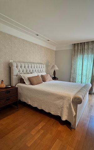 Casa de condomínio à venda com 450m², 4 quartos e 4 vagas Casa de condomínio à venda com 450m², 4 quartos e 4 vagasSuíte Master
