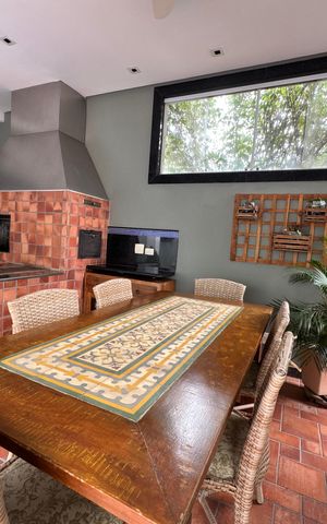 Casa de condomínio à venda com 450m², 4 quartos e 4 vagas Casa de condomínio à venda com 450m², 4 quartos e 4 vagasEspaço Gourmet
