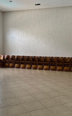 Casa de condomínio à venda com 450m², 4 quartos e 4 vagas Casa de condomínio à venda com 450m², 4 quartos e 4 vagasÁrea comum - Salão de festas