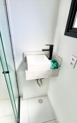 Casa de condomínio à venda com 52m², 2 quartos e 1 vaga Casa de condomínio à venda com 52m², 2 quartos e 1 vagaBanheiro da Suíte