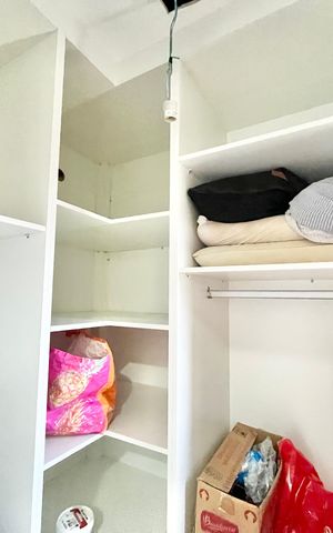 Casa de condomínio à venda com 52m², 2 quartos e 1 vaga Casa de condomínio à venda com 52m², 2 quartos e 1 vagaQuarto 2 - Armários