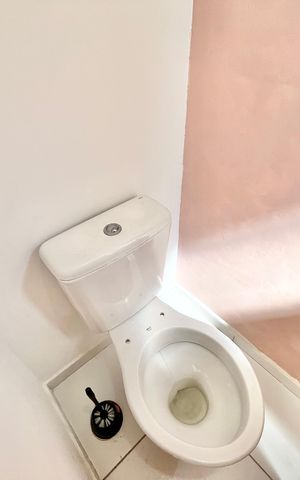 Casa de condomínio à venda com 52m², 2 quartos e 1 vaga Casa de condomínio à venda com 52m², 2 quartos e 1 vagaLavabo