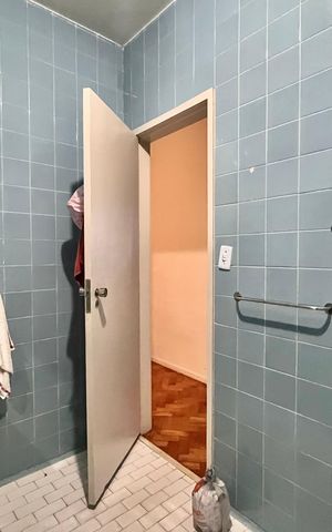 Apartamento à venda com 253m², 4 quartos e 1 vaga Apartamento à venda com 253m², 4 quartos e 1 vagaSegundo andar