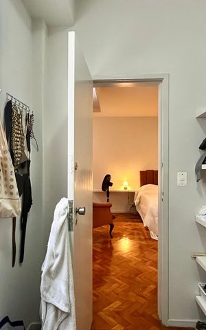 Apartamento à venda com 253m², 4 quartos e 1 vaga Apartamento à venda com 253m², 4 quartos e 1 vagaSegundo andar
