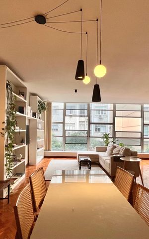 Apartamento à venda com 253m², 4 quartos e 1 vaga Apartamento à venda com 253m², 4 quartos e 1 vagaSala de jantar
