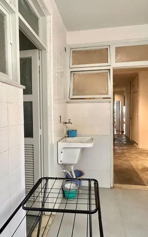 Apartamento à venda com 253m², 4 quartos e 1 vaga Apartamento à venda com 253m², 4 quartos e 1 vagaÁrea de Serviço