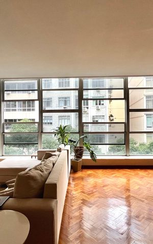 Apartamento à venda com 253m², 4 quartos e 1 vaga Apartamento à venda com 253m², 4 quartos e 1 vagaSala