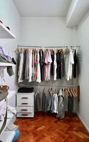 Apartamento à venda com 253m², 4 quartos e 1 vaga Apartamento à venda com 253m², 4 quartos e 1 vagaSegundo andar