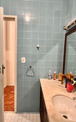 Apartamento à venda com 253m², 4 quartos e 1 vaga Apartamento à venda com 253m², 4 quartos e 1 vagaSegundo andar