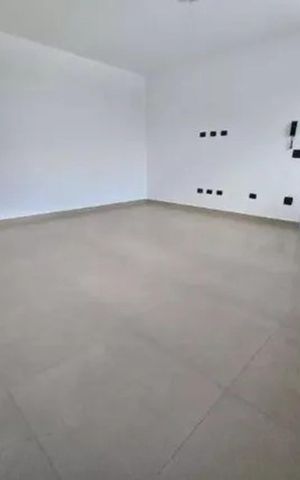 Casa à venda com 298m², 3 quartos e 12 vagasSala