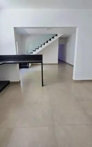 Casa à venda com 298m², 3 quartos e 12 vagasBanheiro