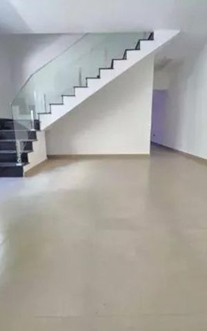 Casa à venda com 298m², 3 quartos e 12 vagasSala