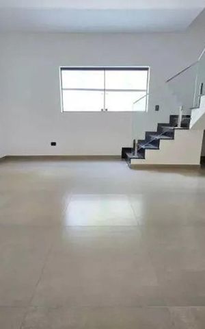 Casa à venda com 298m², 3 quartos e 12 vagasSala