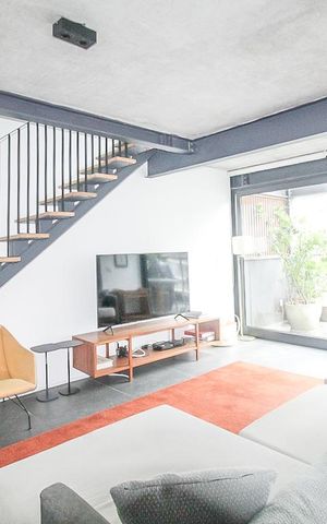 Apartamento à venda com 104m², 2 quartos e 1 vaga Apartamento à venda com 104m², 2 quartos e 1 vagaSala