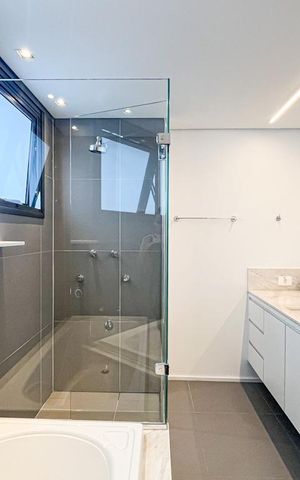 Apartamento à venda com 156m², 1 quarto e 1 vaga Apartamento à venda com 156m², 1 quarto e 1 vagaBanheiro da Suíte