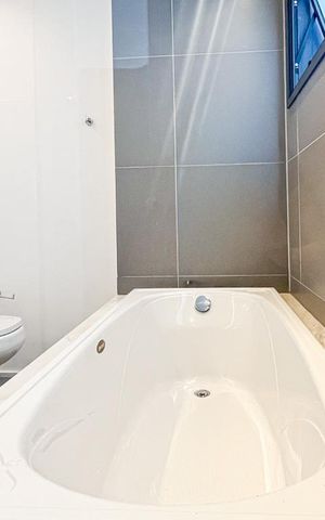 Apartamento à venda com 156m², 1 quarto e 1 vaga Apartamento à venda com 156m², 1 quarto e 1 vagaBanheiro da Suíte
