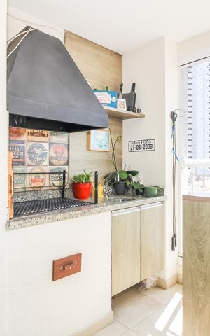 Apartamento à venda com 90m², 3 quartos e 2 vagas Apartamento à venda com 90m², 3 quartos e 2 vagasVaranda