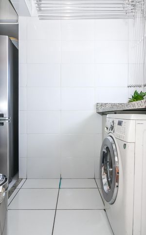 Apartamento à venda com 90m², 3 quartos e 2 vagas Apartamento à venda com 90m², 3 quartos e 2 vagasÁrea de Serviço