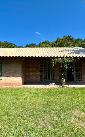 Casa para alugar com 100m², 3 quartos e 3 vagas Casa para alugar com 100m², 3 quartos e 3 vagasFachada