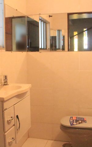 Casa à venda com 180m², 3 quartos e 2 vagasLavabo