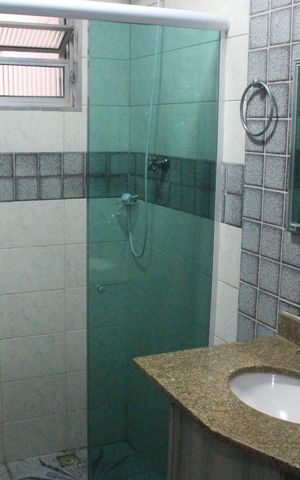 Casa à venda com 180m², 3 quartos e 2 vagasBanheiro