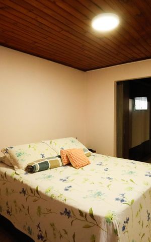 Casa à venda com 320m², 4 quartos e 3 vagas Casa à venda com 320m², 4 quartos e 3 vagasSuíte
