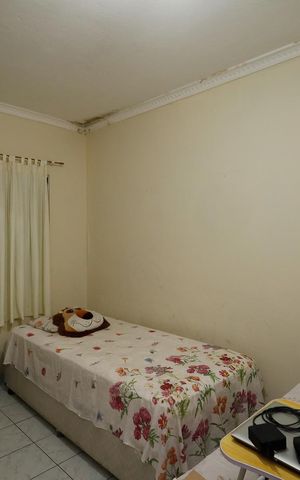 Casa à venda com 320m², 4 quartos e 3 vagas Casa à venda com 320m², 4 quartos e 3 vagasQuarto 2