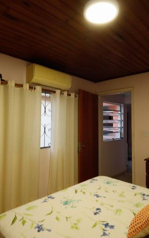 Casa à venda com 320m², 4 quartos e 3 vagas Casa à venda com 320m², 4 quartos e 3 vagasSuíte