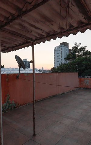 Casa à venda com 320m², 4 quartos e 3 vagas Casa à venda com 320m², 4 quartos e 3 vagasQuintal / Área de Serviço