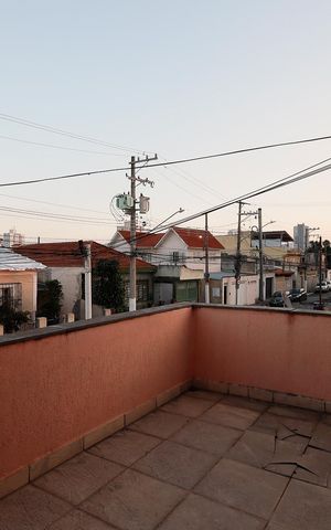 Casa à venda com 320m², 4 quartos e 3 vagas Casa à venda com 320m², 4 quartos e 3 vagasvaranda
