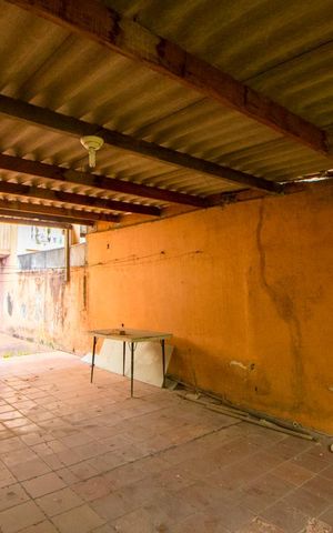 Casa à venda com 400m², 3 quartos e 3 vagas Casa à venda com 400m², 3 quartos e 3 vagasQuintal