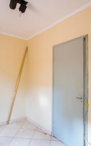 Casa à venda com 400m², 3 quartos e 3 vagas Casa à venda com 400m², 3 quartos e 3 vagasQuarto 2