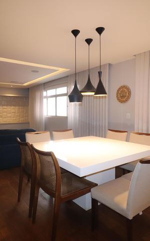 Apartamento à venda com 241m², 4 quartos e 3 vagasSala de Jantar