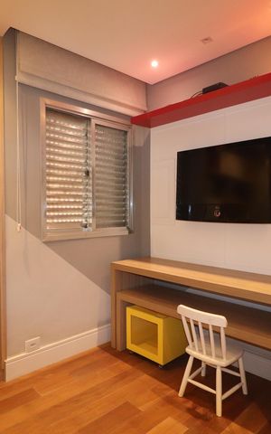 Apartamento à venda com 241m², 4 quartos e 3 vagasQuarto 2