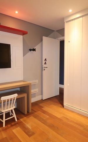 Apartamento à venda com 241m², 4 quartos e 3 vagasQuarto 2