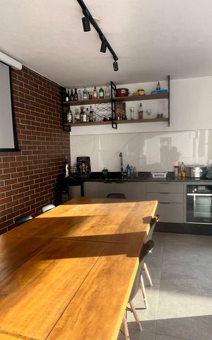 Casa à venda com 185m², 2 quartos e 2 vagas Casa à venda com 185m², 2 quartos e 2 vagasÁrea gourmet