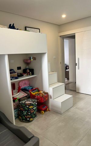 Casa à venda com 185m², 2 quartos e 2 vagas Casa à venda com 185m², 2 quartos e 2 vagasQuarto
