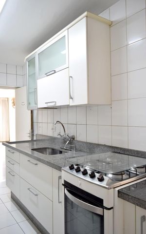 Apartamento à venda com 72m², 2 quartos e 2 vagasCozinha