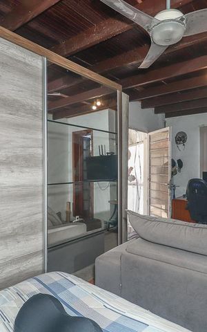 Casa à venda com 223m², 4 quartos e 3 vagasQuarto 4 Suíte fundos