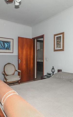 Casa à venda com 223m², 4 quartos e 3 vagasQuarto Suíte