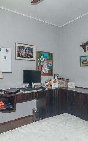 Casa à venda com 223m², 4 quartos e 3 vagasQuarto 2